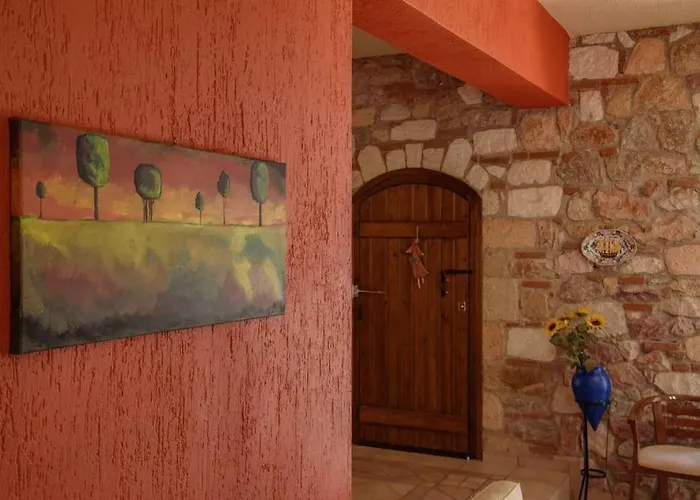 Stone House Villa Nerotrivia